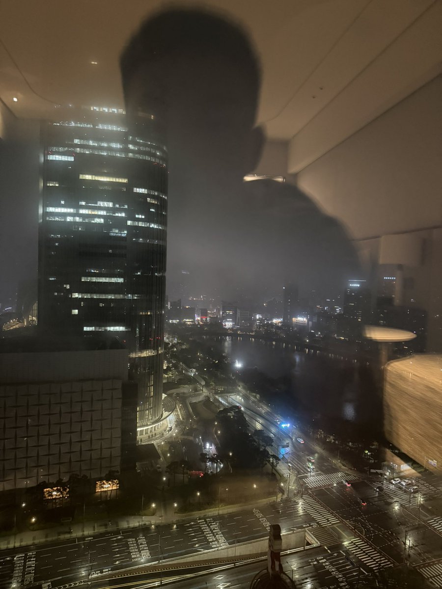 oilkingtw's tweet image. 霧濛濛的樂天昂喔

#首爾
#韓國