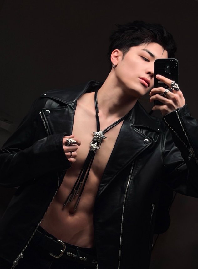 About Music tweet media