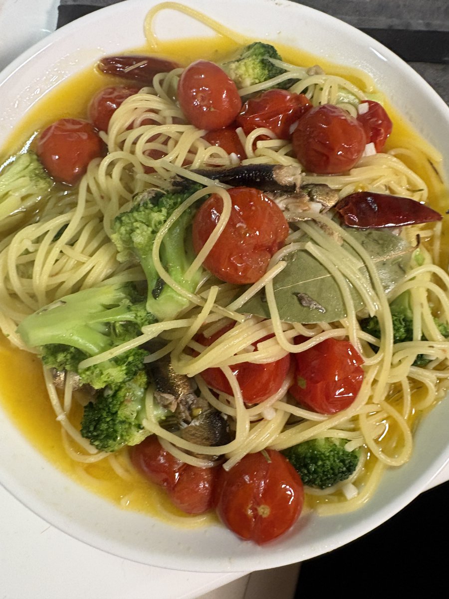 Book with Sofa Butterfly Effect tweet media