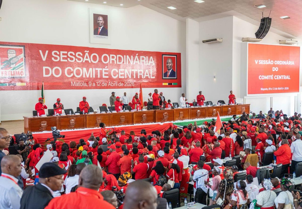 NFrelimo's tweet photo. A Nação moçambicana segue firme no rumo certo, marcada pela estabilidade política e social, com instituições a funcionar plenamente e um povo unido na construção de um futuro de paz, justiça e prosperidade.
#FRELIMO #Mocambique #ComiteCentral #Matola #UnidadeNacional https://t.co/m9DkwgbLsy