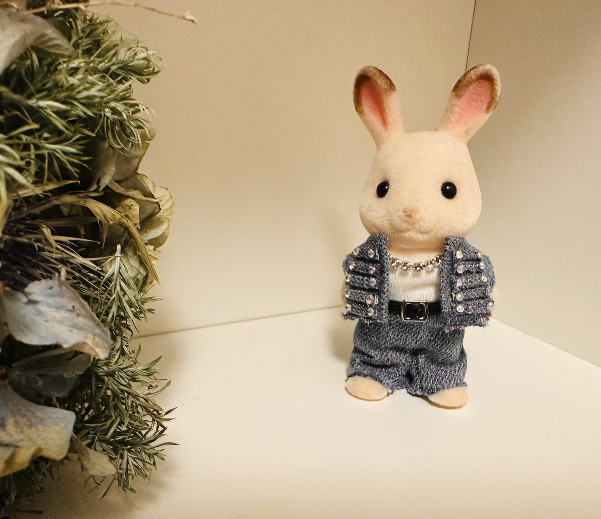 min9_yu_k's tweet photo. バニアにもDenim衣装を着せたくて作りました🩵
いつか13体作ろうかな
#今のところもう二度と作りたくないけど
#バニアの方がキムジャの100倍大変
#マヂで何やってんの?
#あの人の🐰
#Denimもお似合い
#seventeen
#miniteen
#CHOITCHERRY
#SCOUPS
#SEVENTEEN_New_Encore
#handmade https://t.co/Z9iijsPPYf
