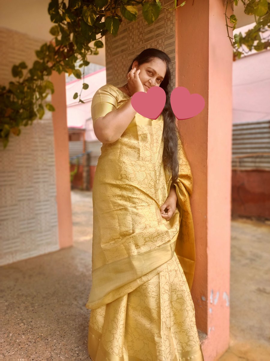 poornimachandr3's tweet image. Saree twitter 
#saree 
#gold