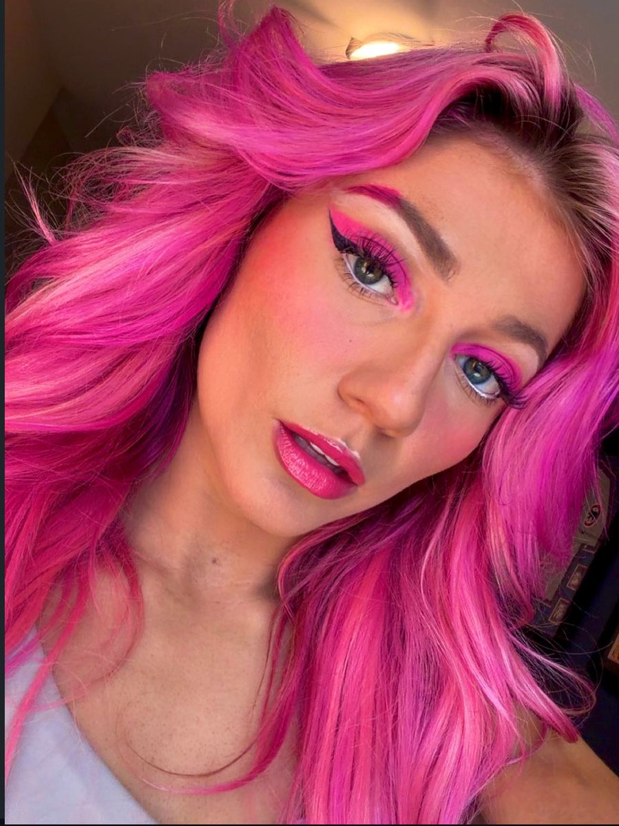 Pink Essence (NOT @_Pinky_Montoya) tweet media