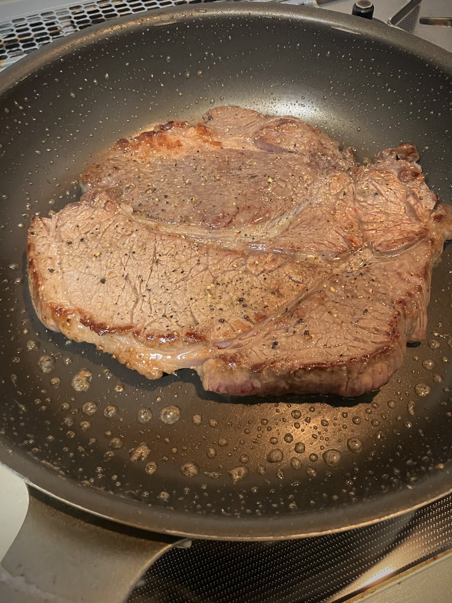 ステーキは雑に焼いてアゴを傷めながら喰うべし