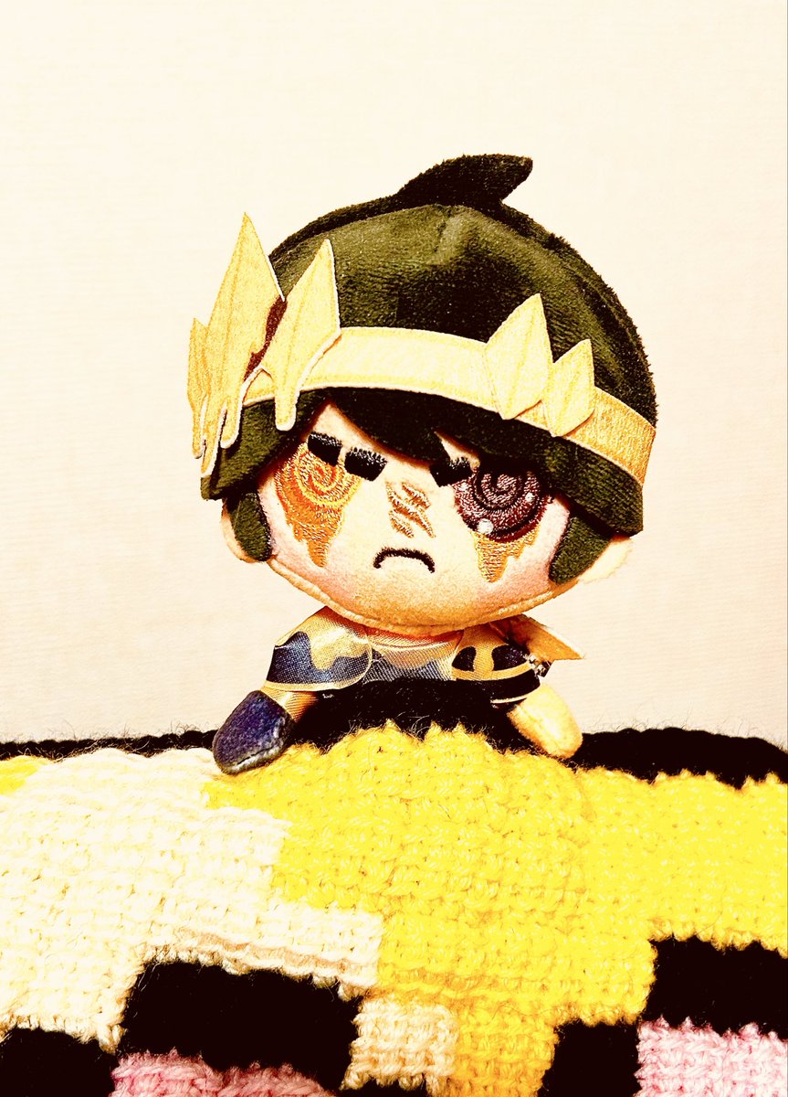 ブランケット完成したー！！🧶🌟
縁編みはシンプルに黒の細編みにしてドットを見やすくしてみた💫