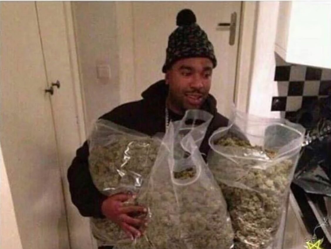 Precious 💫 tweet media