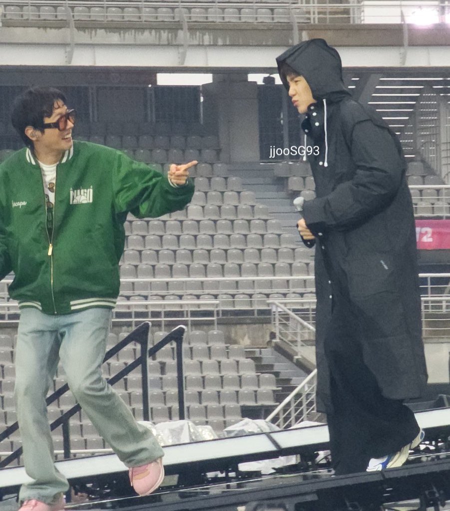 dile⁷ 🪭 new fic 📌 seeing bts vip x3 tweet media