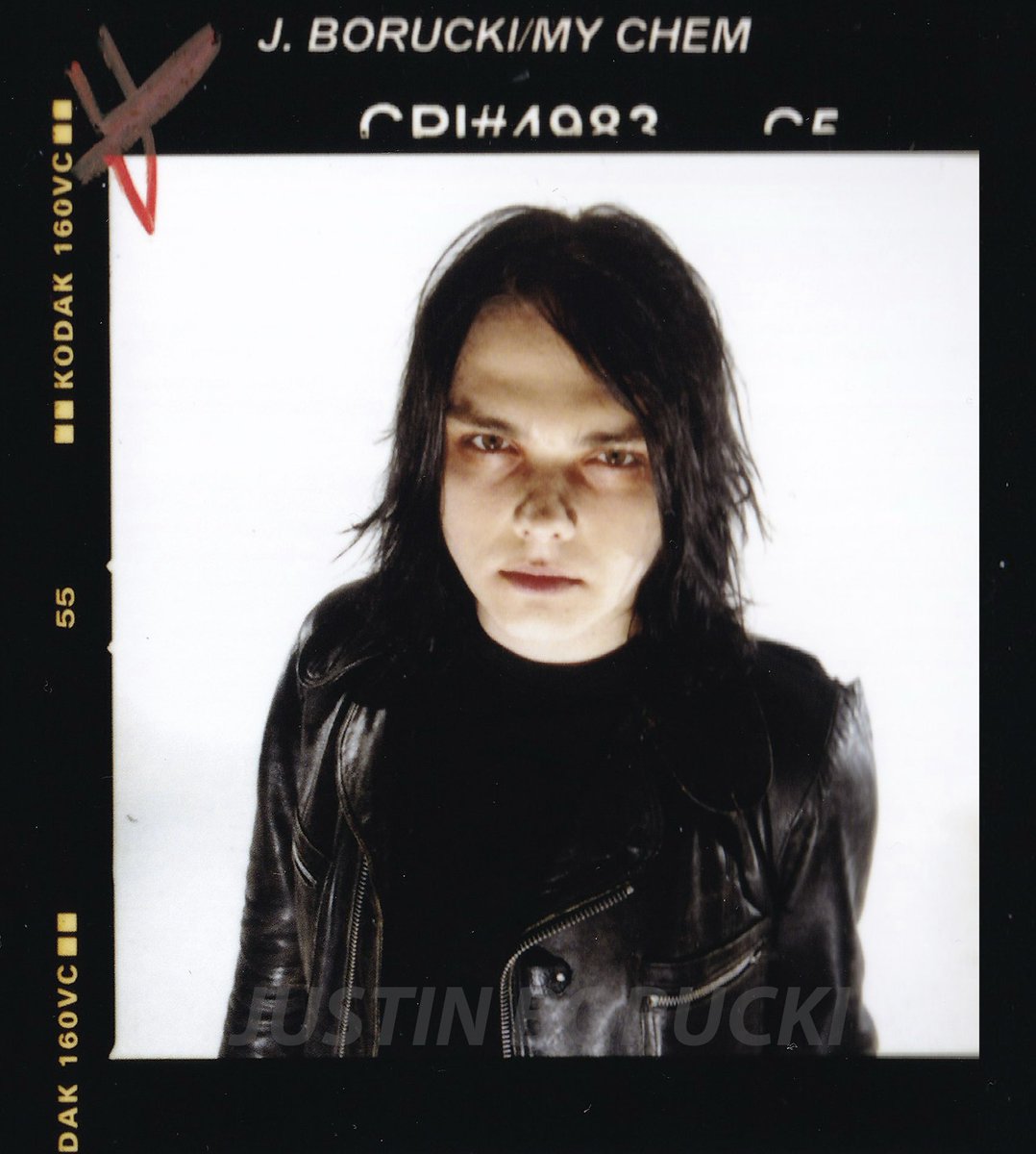 hel 击̸ tweet media