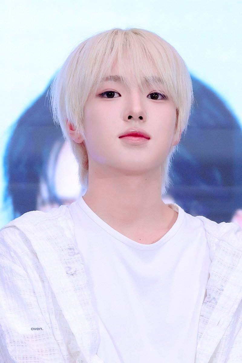 oven ⊹˚. tweet media