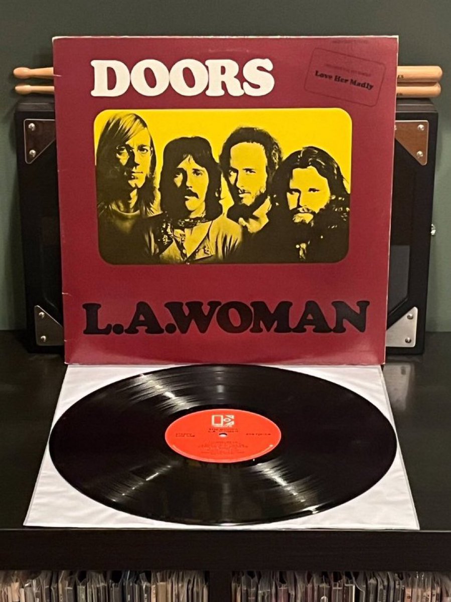 Czar321's tweet image. The Doors - L.A. Woman
#NowPlaying