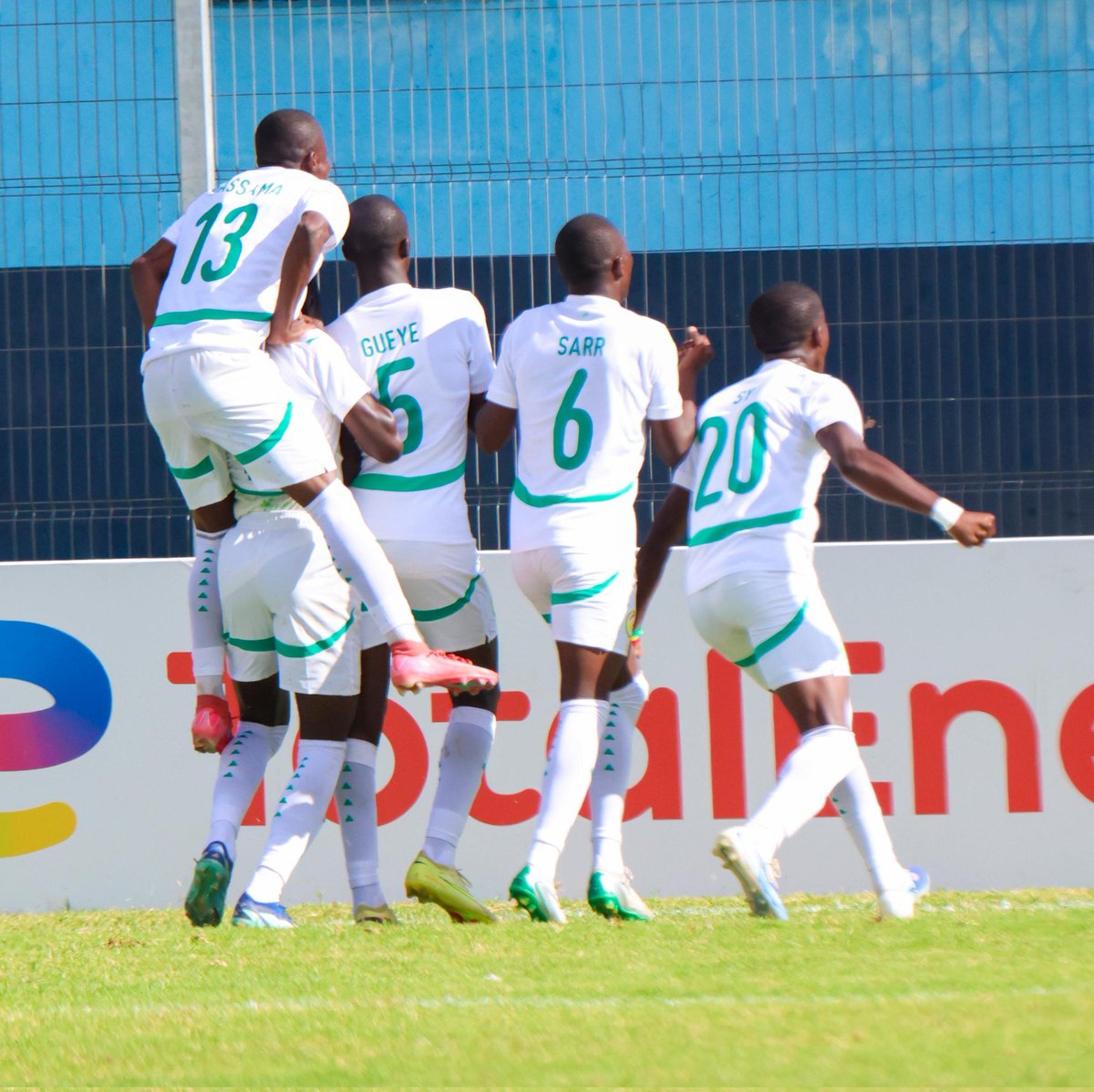 online_zifa's tweet image. Lions of Teranga roar at Ngoni! 

Senegal, thrilling and clinical to swat aside the challenge of Morocco. The West Africans will take on Uganda to decide the continental crown.

#CAF #ASFC26 #AfricanSchoolsFootballChampioship