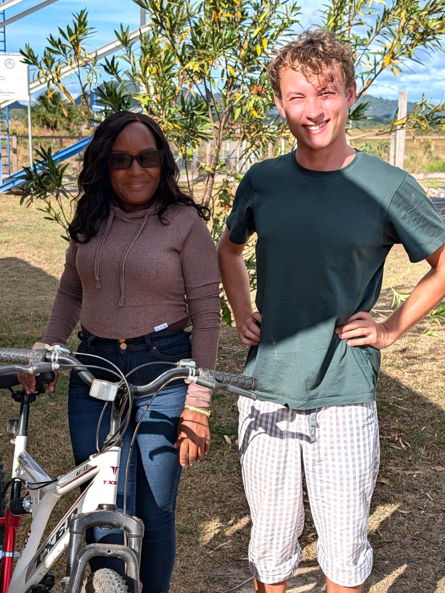 Staff recently checked in with #PeaceCorps Volunteer Gareth during a site visit. "Gareth enjoys his site. He has adapted well to community life and is building meaningful connections while supporting local priorities." Go Gareth! 👏
 #PeaceCorpsGuyana 🇬🇾 facebook.com/PeaceCorpsGuya…