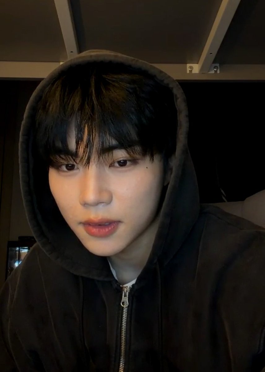 mmm― okaay, nighty night everyoneee . . (✿◠ᴗ◠)