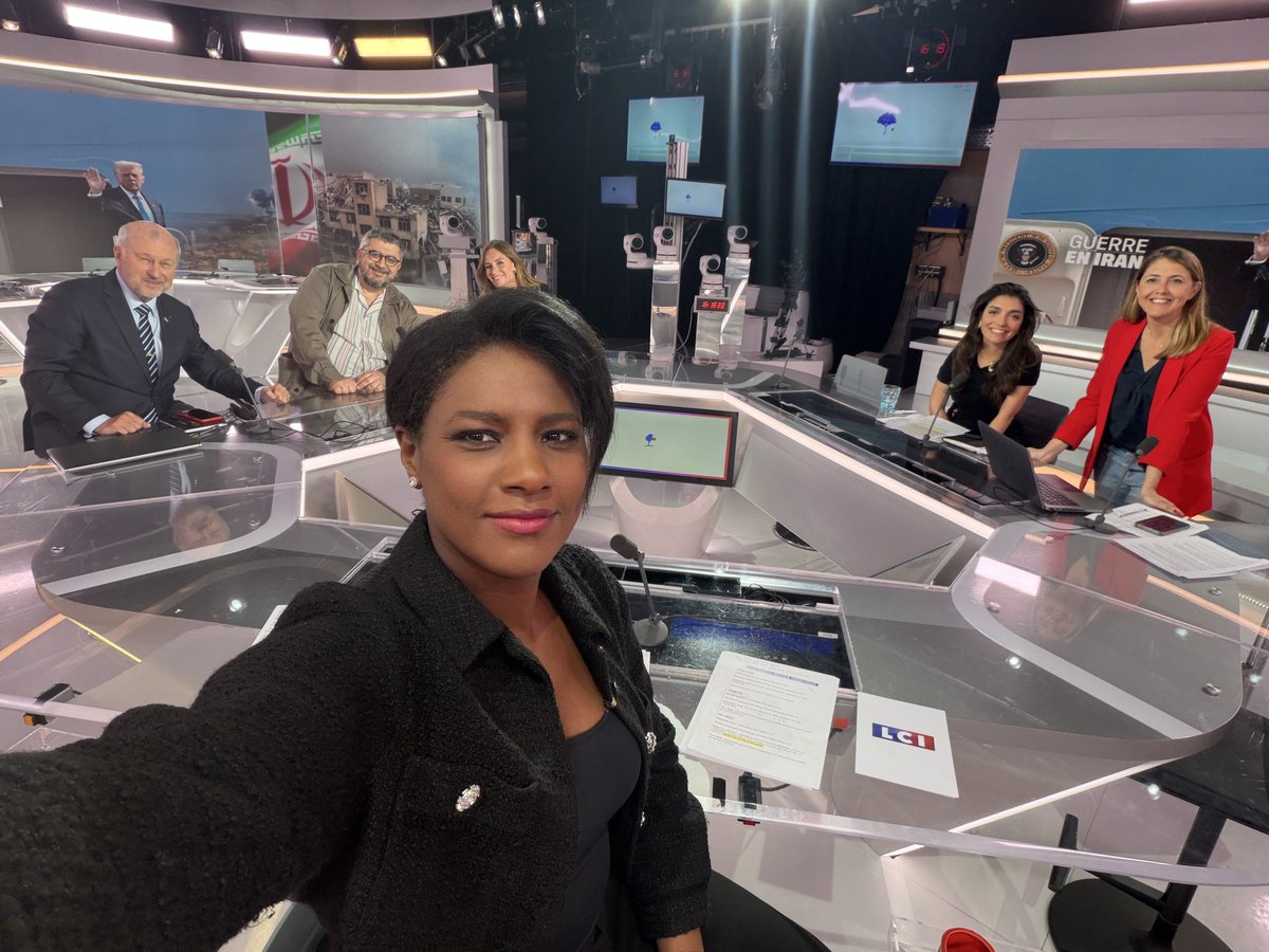 MAMELIYI's tweet photo. LCI DIRECT se poursuit avec @FChauvancy @Sifaoui @Magali_Barthes @reb__bl @yara_rizkk https://t.co/yu90UQ5j50