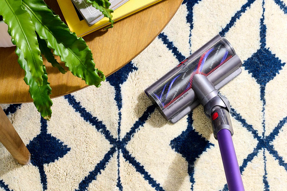 DustinMPeyser's tweet image. I Tried Dyson’s Newest Vacuum, and It’s Perfect for My Small Apartment (It’s “Pencil-Thin!”) dlvr.it/TRy2Dj 👉 Reveal Your ROI bit.ly/MyHomeAI 👈 #Dyson #VacuumCleaner #HomeAppliances #SmallSpaceLiving #ApartmentTherapy