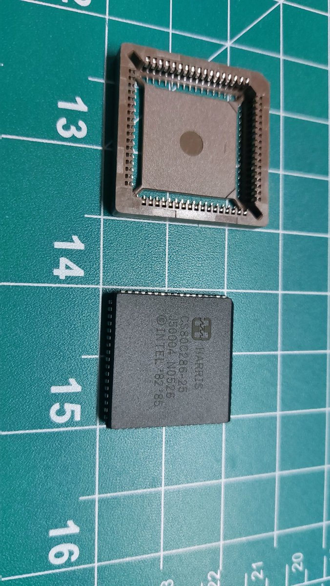 Krasilnikoff's tweet photo. Look what I just dug out!  😁Decided to play with some proper old-school hardware today.  PLCC68 socket + the legendary 80286 microprocessor. Still looks badass after all these years.  Who else loves messing with retro iron? 🥰😁 https://t.co/VK78tLfxiN