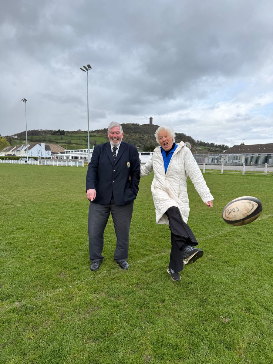 ArdsRugbyClub's tweet photo. Lady Mary Peters presented with Ards RFC Life Membership 🖤🤍

Her “Gold” card, number 72, marks her 1972 Olympic gold in Munich 🥇

A true legend of sport and a great supporter of our club. Proud to have raised £700+ for the @MaryPetersTrust on our final home match day.

🖤🤍 https://t.co/GwyRoCWn9c