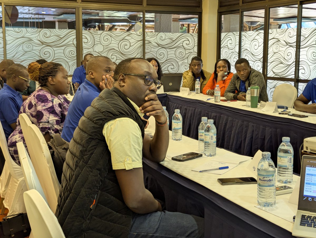 BiyinzikaUg's tweet image. Today, we convened our Agric Cycle Meeting, aligning teams on priorities and reinforcing our focus on execution excellence and client value

#BiyinzikaPoultryUgandaLtd #Teamwork #TeamAlignment