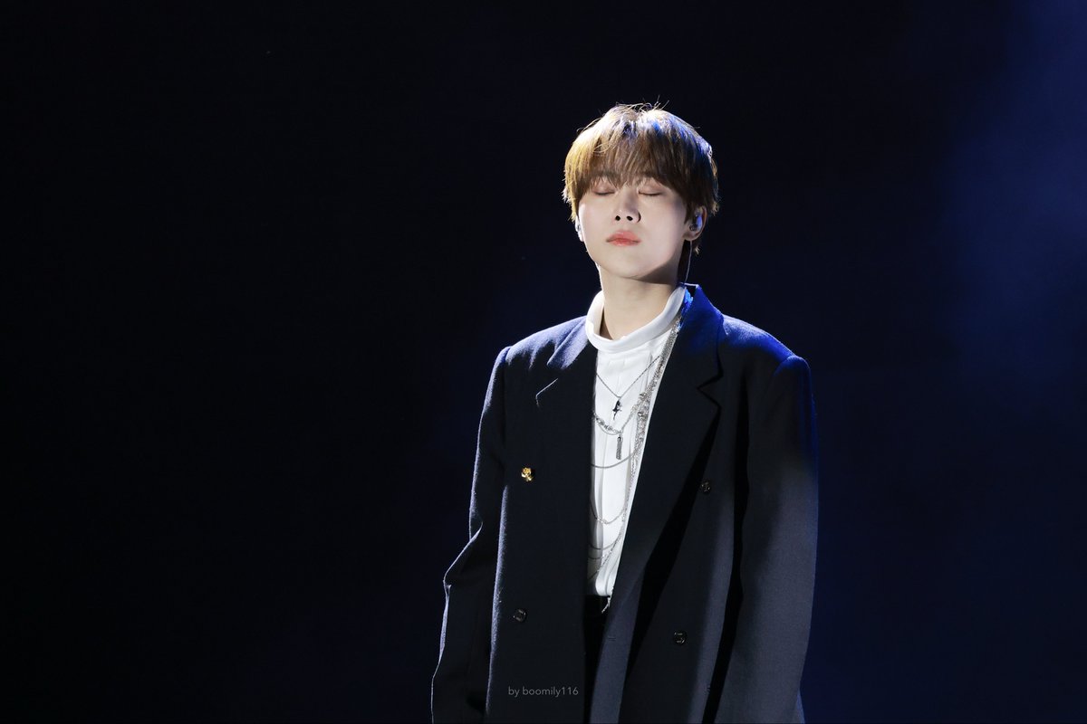 𝘉𝘰𝘰𝘮𝘪𝘭𝘺 tweet media