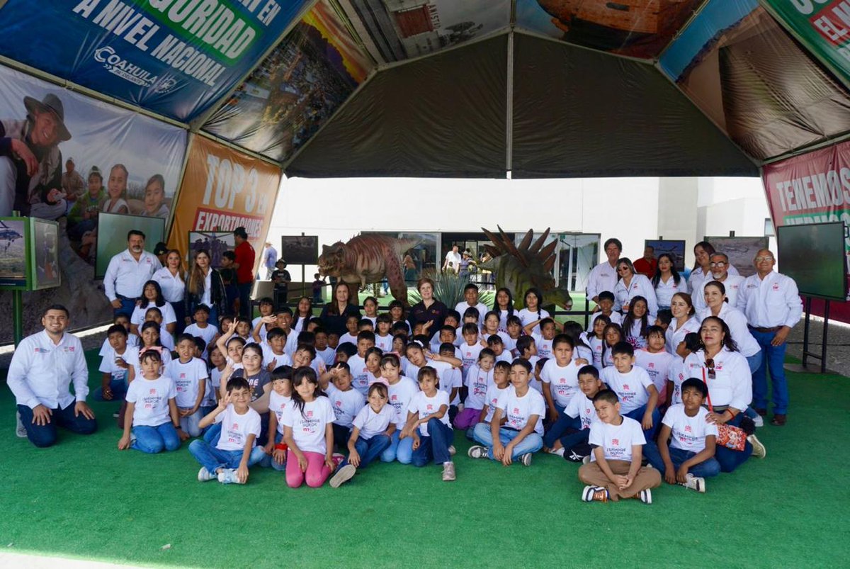 La Sra Selina Bremer acompañó a nuestros niños y adolescentes de Casa Hogar y Casa Puente a visitar la Exposición  Militar “La Gran Fuerza de México”.🇲🇽 

¡No se la pueden perder!🩷🇲🇽 

DIF #SiempreContigo 🩷
#MiQueridoTorreónAhoraTeQuieroMás