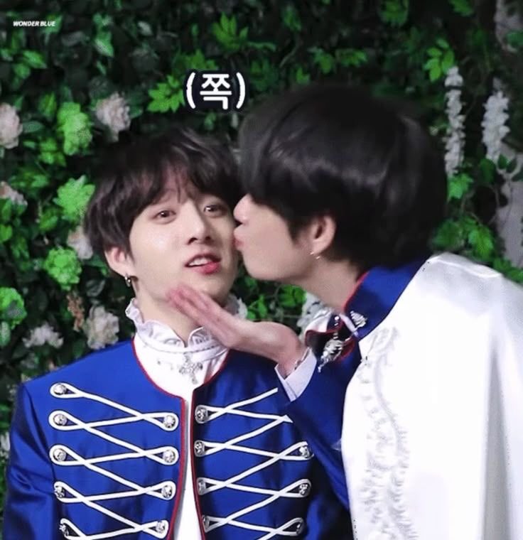 iana 🖤⁷ is on FYA tweet media