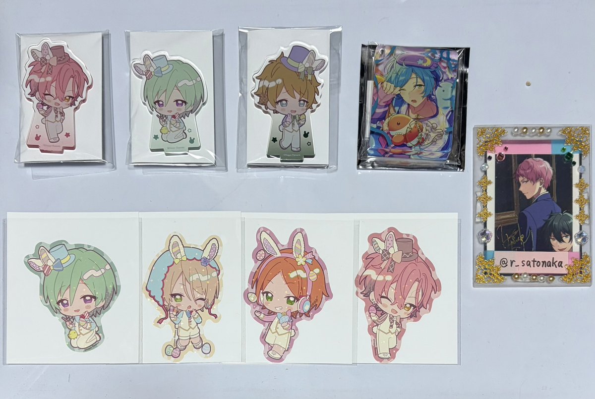 r_satonaka's tweet photo. 交換 あんスタ アニカフェ

譲
アクスタ: ☆舞珠/巽/翠
ステッカー: 舞珠/巽/藍良/ひなた
コロッタ: 奏汰

求
アクスタ: ☆みか1/マヨイ1/忍1
ステッカー: 宗1
コロッタ: 忍1

アクスタ☆舞珠は☆みかとの交換のみ
複数まとめての交換優先

郵送対応 https://t.co/WnGdaNIt9w