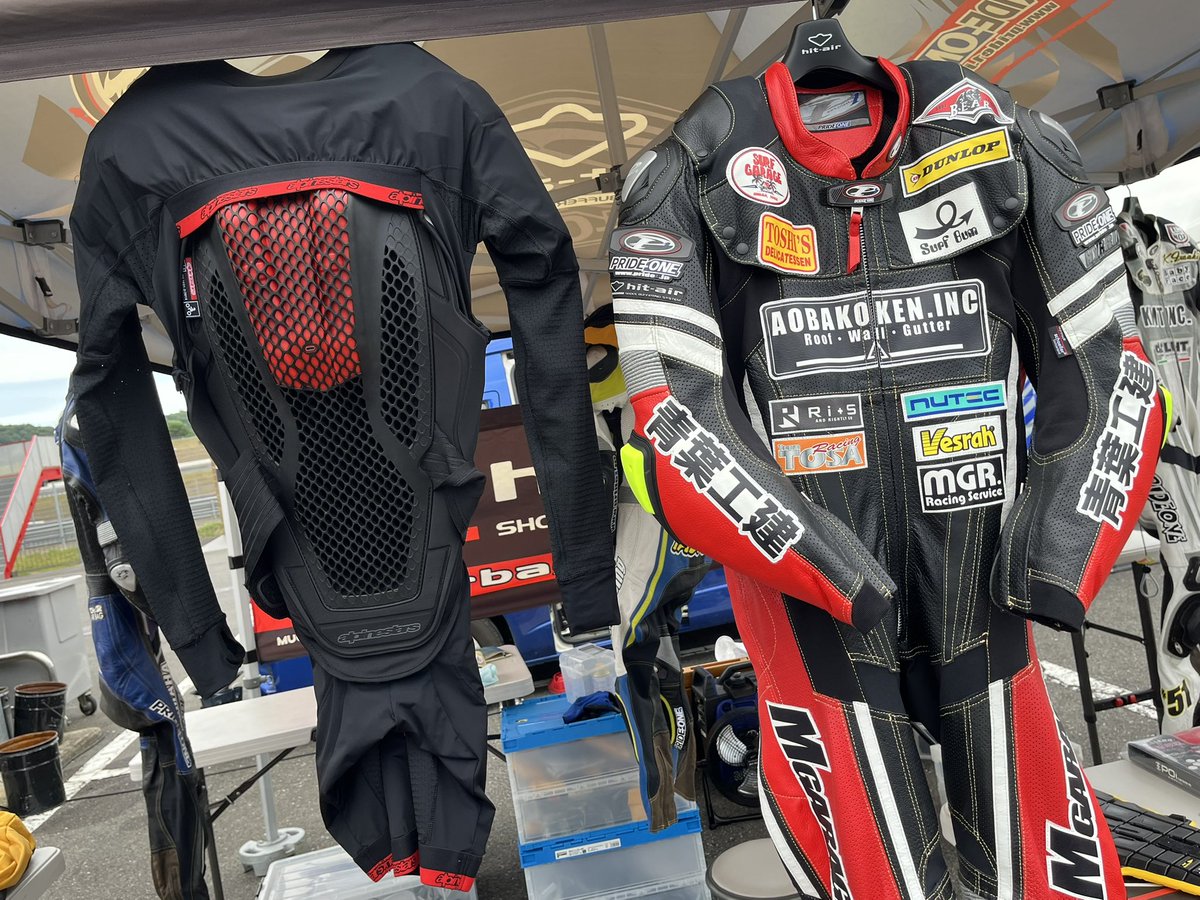 Pride1Wada's tweet photo. ◇Airbagユニット
9種類のAirbagユニット展示予定です🤗
---
⚪︎Various Airbags 
•AP:TechAirRacing
•IN&amp;motion
•AP:TechAir10
•hit-air:RW-01
•hit-air:HBQ-01
•hit-air:RW-01with Flank
•hit-air:MLV
•hit-air:RS-1
•PRIDE1:NW改(hit-air)
#BikeAirbag 
#pride1jp #nw改 #techair https://t.co/OhY6PsD3DR