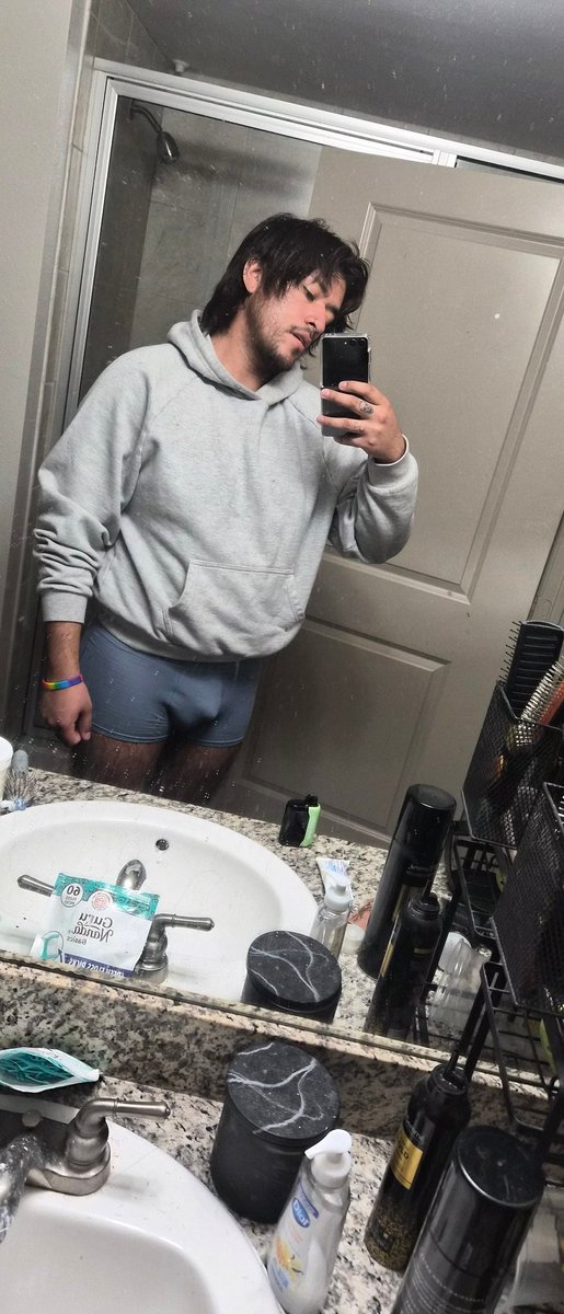 OhSpxcyyy's tweet photo. Good morning gays and girls 

#gaytwt #undies #wataa #goodmorning https://t.co/844nDt70DI