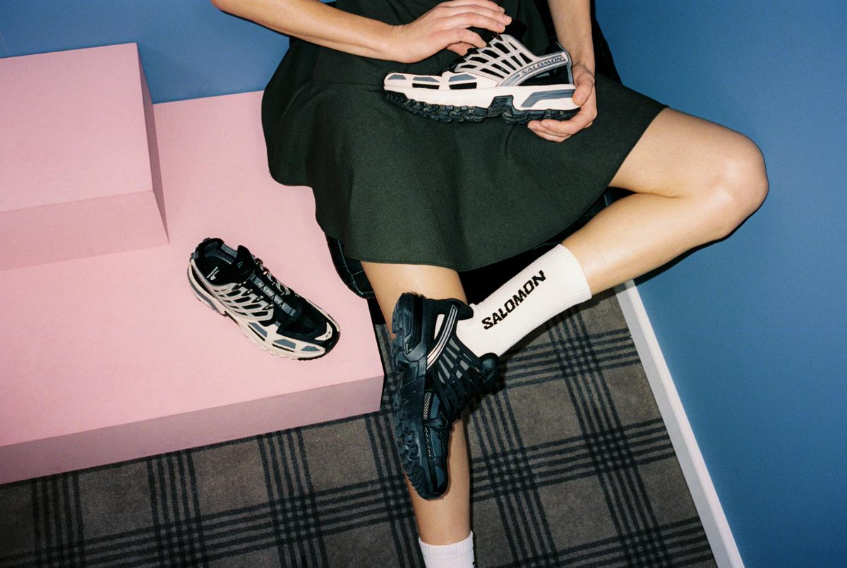 fashionsnap's tweet photo. 【明日】サロモンが新作「ACS PRO SHELL」を発売。貝殻の保護性能と軽量な構造から着想を得た一足。 https://t.co/5PTH2Zk95O