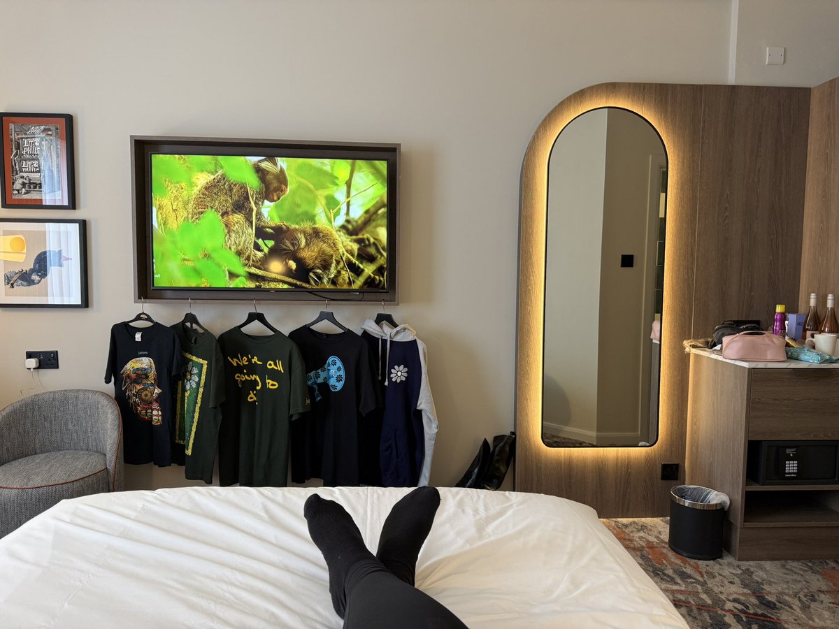 Helen Clayton tweet media