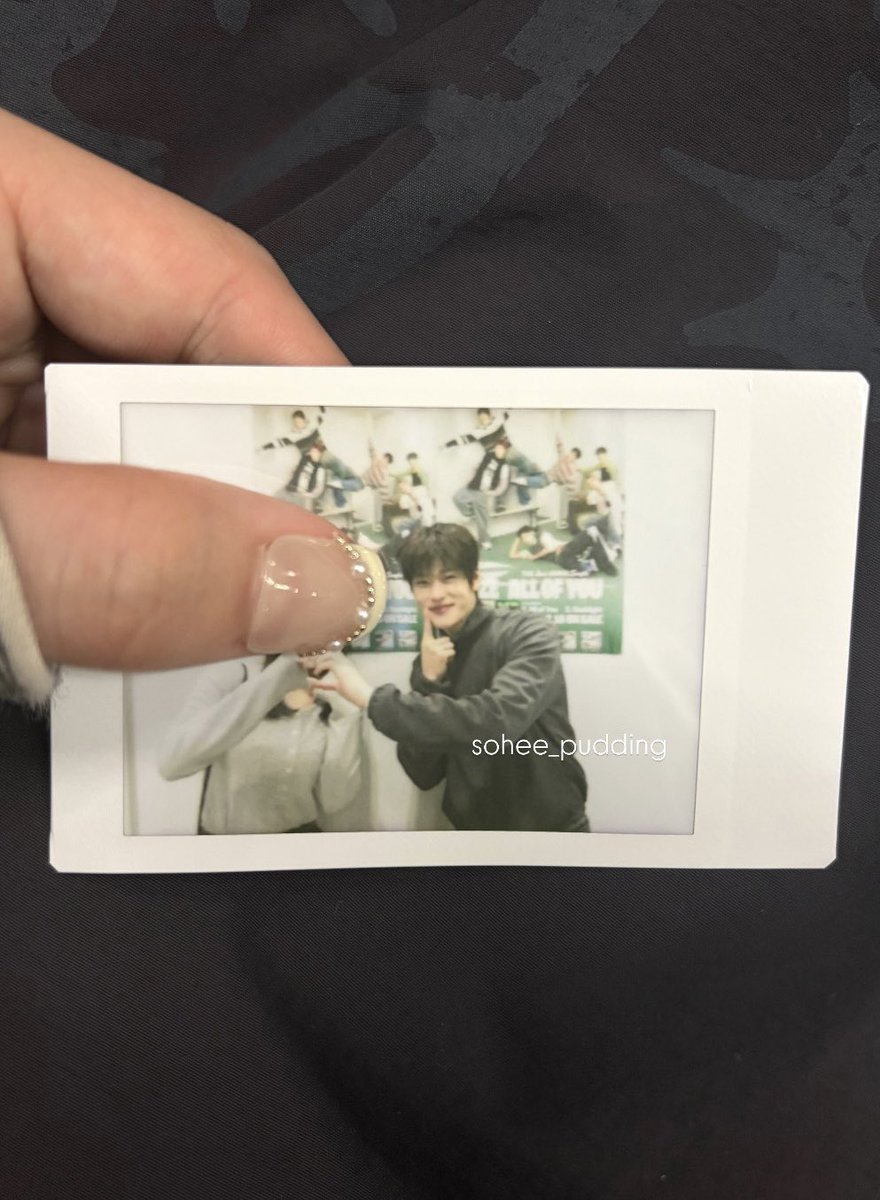ぷりん tweet media