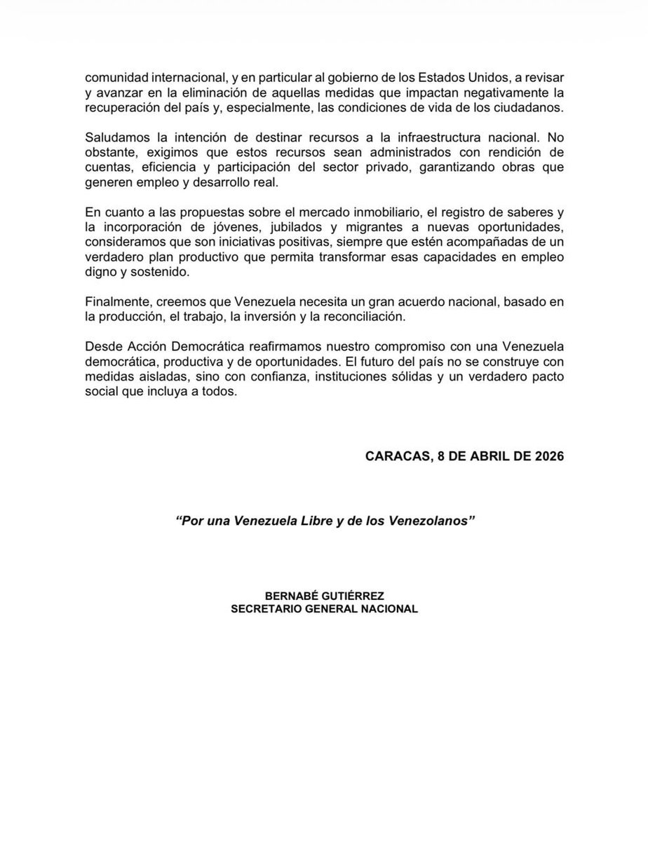 Por la calle del Medio tweet media