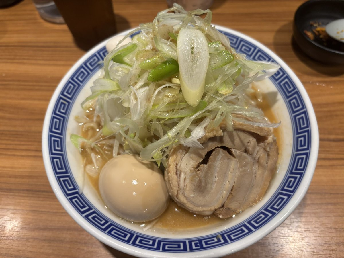 びんびん豚へ
ベースの竜とスタッフ引き連れて
久しぶり食べた！

はらぱん！

#びんびん豚 
#びんびん豚戸田総本店