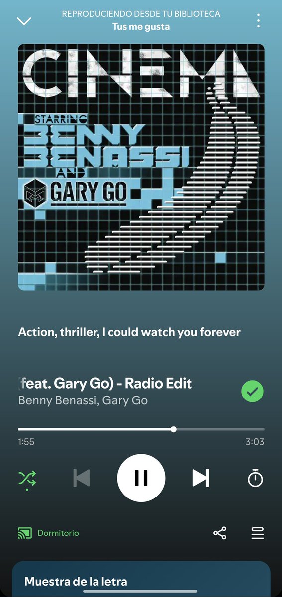 QueenInShorts's tweet photo. Seguro Spotify escucho que anda chipi y me reprodujo está canción :') https://t.co/k2zoeYmzR2