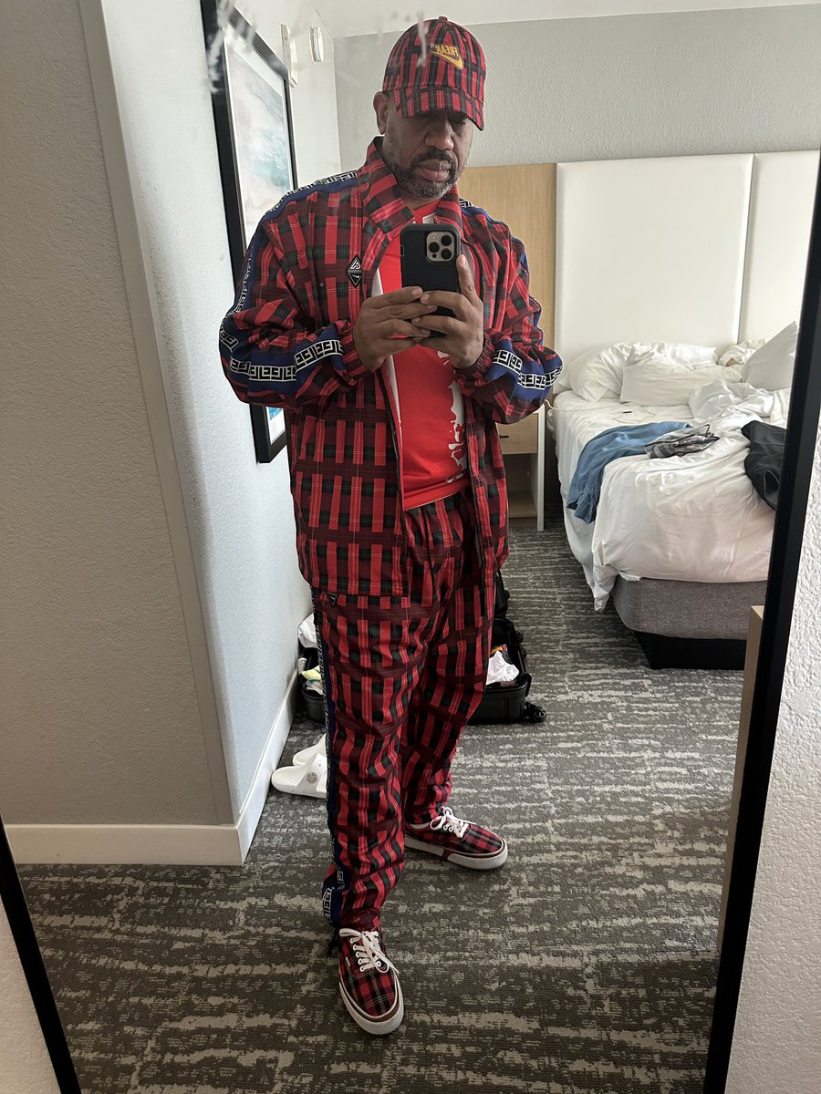 🇺🇸BROWN SPIDER ADVENTURES!!!🇱🇷 #D4L (17-0) tweet media