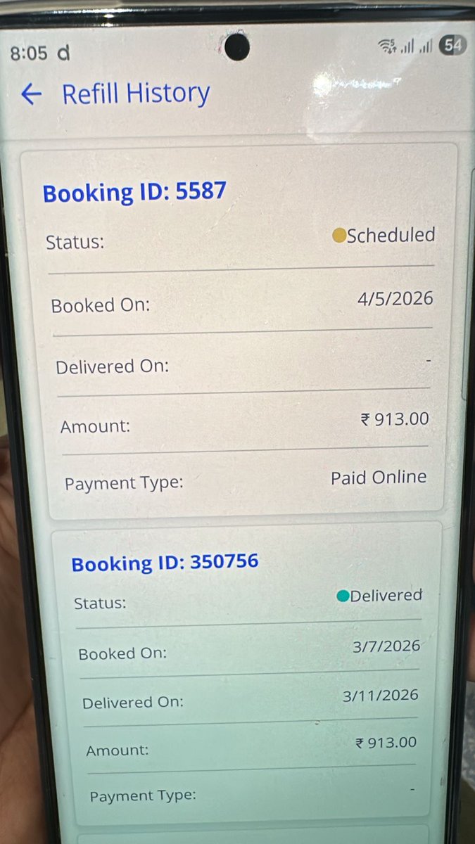 SsanjayPrince's tweet photo. Hello @BPCLLPG, I have not yet received my LPG cylinder. The usual cylinder life in my home is 28 days, so please expedite the delivery. @HardeepSPuri @PetroleumMin 🙏 #LPG #Cylinder #Delivery https://t.co/Xwc7w7YJL9