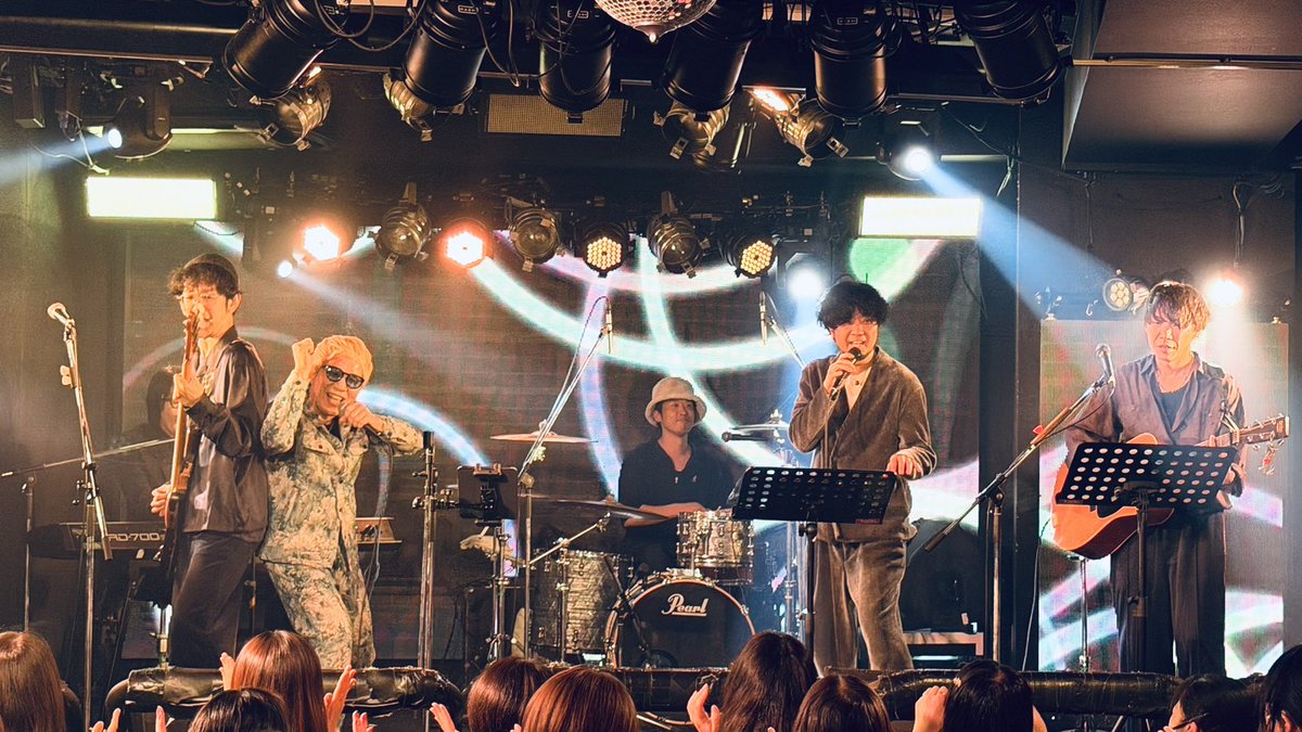 サーム tweet media