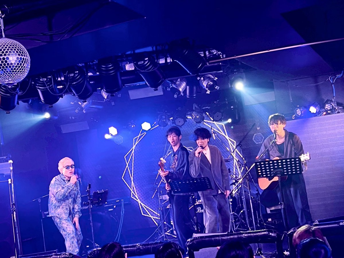 サーム tweet media