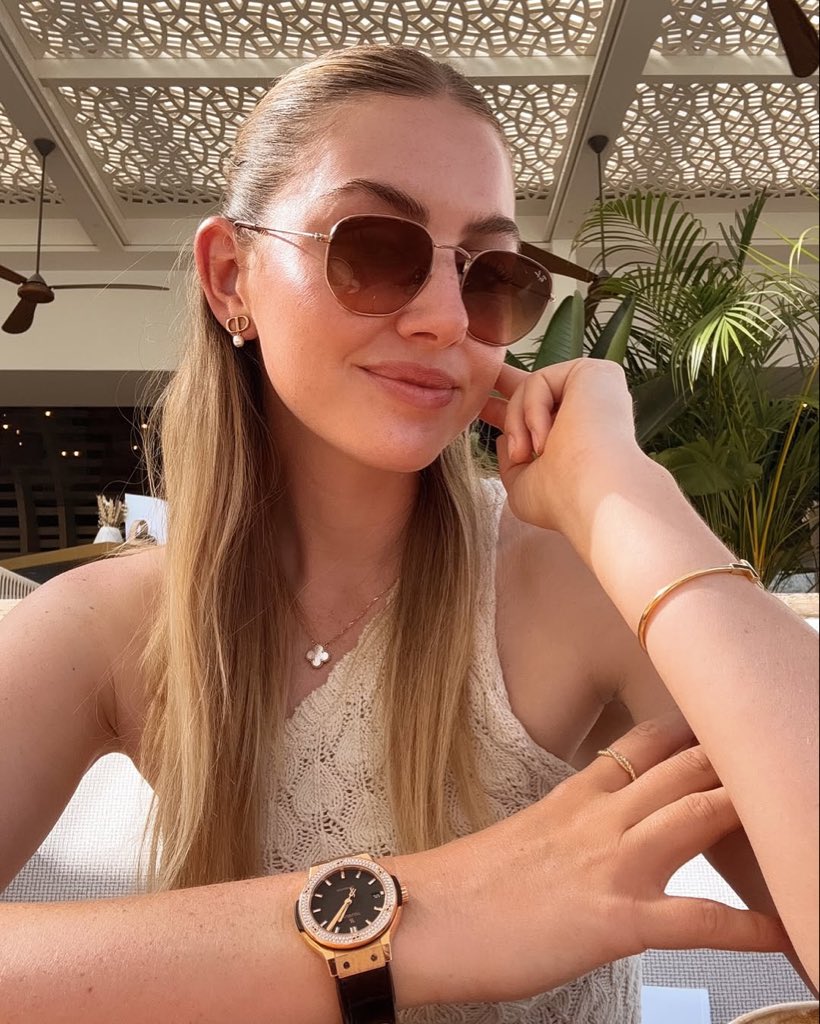 Olivia Cowan tweet media