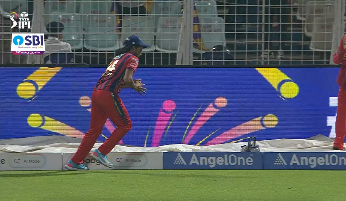 CricketBazar's tweet photo. lsg will win this game, because what do you mean the third umpire did not even check this once https://t.co/c7z0NRI86y