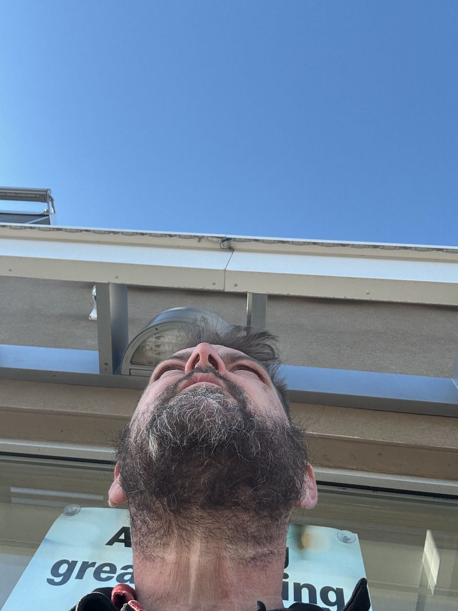 ballistikcoffee's tweet image. Right after this photo was taken, about 30 minutes ago, I was sideswiped on my scooter by some random truck &amp;amp; nearly killed on my way 2 work. Just some small damage 2 my @Honda #Navi, area around the center kick stand &amp;amp; clutch, otherwise I'm unscathed. Lucky 2b alive! Drivers