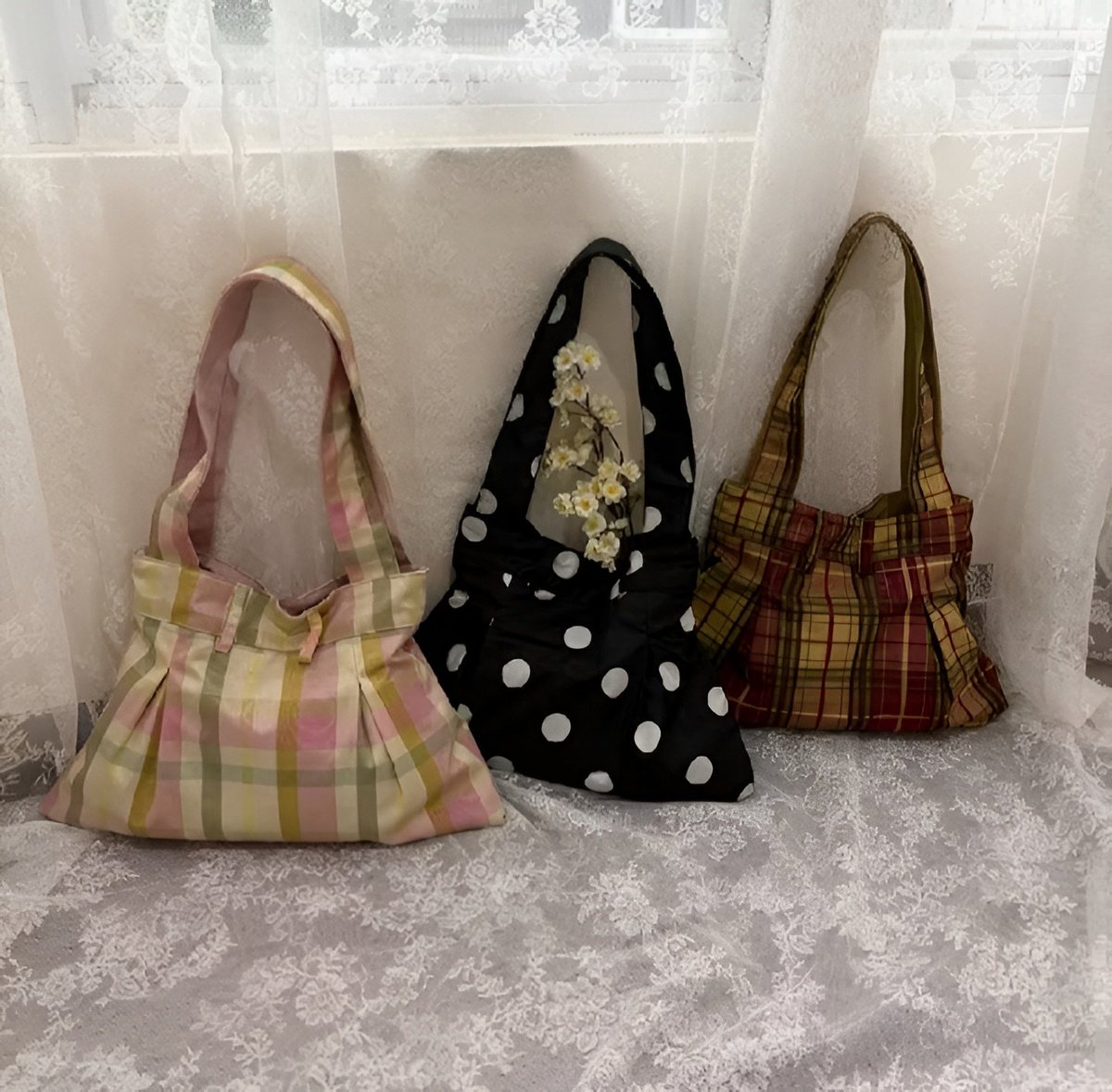 doiodle's tweet photo. cute &amp; simple bags for daily outfits

a thread https://t.co/chP9XivHzW