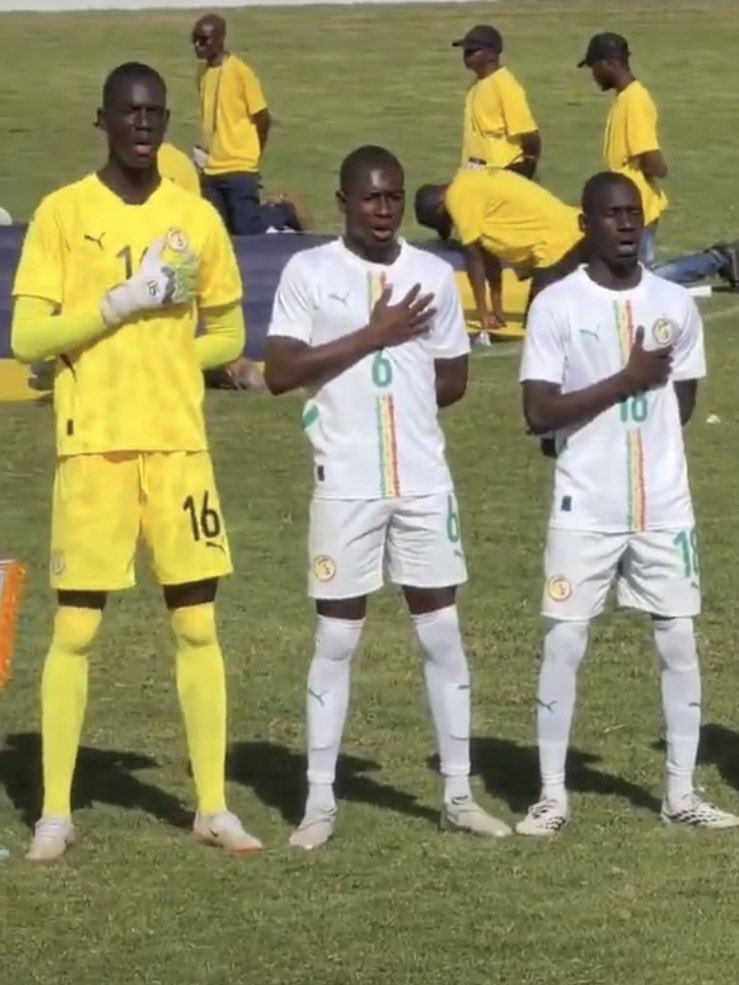 S saboha tweet media