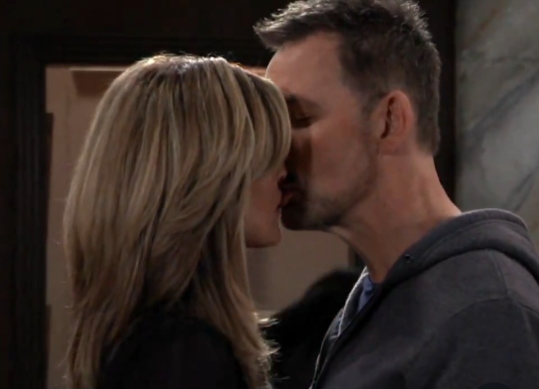 TeamSteffy08's tweet photo. Their chemistry is everything! Absolutely love them! 😍🔥

#Caradine #GH https://t.co/2eKVObQAaj