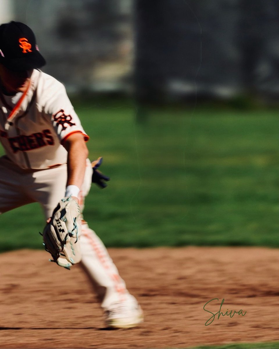 GaskinsShiva's tweet photo. I ❤️ Baseball https://t.co/Z2AUPJHJyT