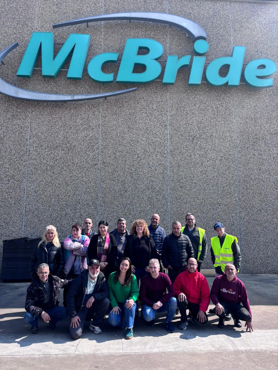 Ampans's tweet photo. El #MAIS visita McBRIDE 🧴per conèixer de prop l’empresa i identificar competències clau per a la inserció laboral 

💼Una oportunitat per connectar orientació i realitat professional, millorant l’ocupabilitat de persones en risc d’exclusió social 🚀ℹ️ 

https://t.co/UlHgnFoW5w https://t.co/wkfKKmxlYB