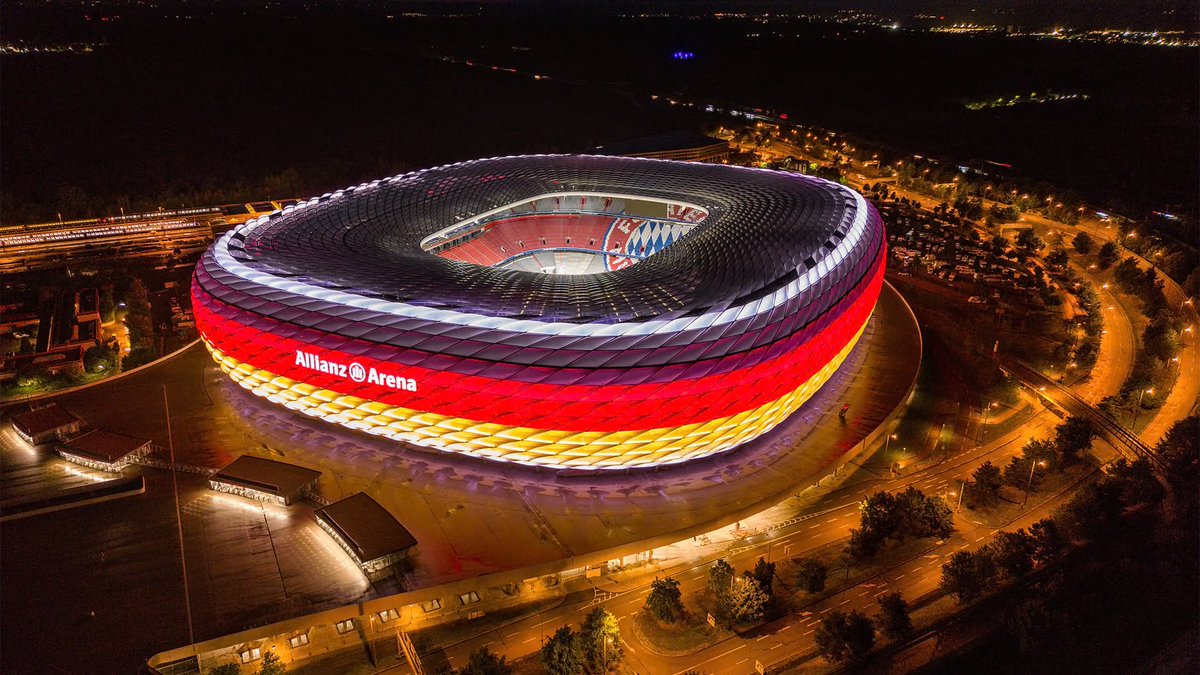 MBTPD1's tweet photo. And it’s Oliseeeeeeeeee  goal!!!!!!!!!! Hahahahahahahahaha 
Careras just can’t stop the left footed winger and the keeper didn’t even move an inch ohhh he’s so confuse and Real Madrid are been destroyed at the Allianz Arena by the masters of this prestigious stadium 🏟️ FC Baryen! https://t.co/lq9eG14hwj