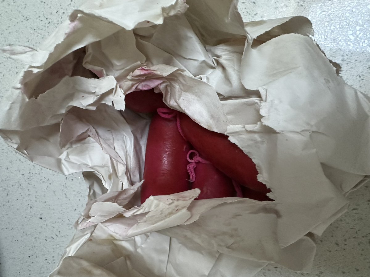 Kind_regards__'s tweet photo. Special delivery ๐ฅฐ #Abassies https://t.co/Y9VAkpVejJ