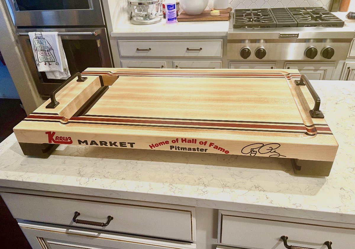 MWPutters's tweet image. One of my best friends since 8th grade.  Makes incredible butchers blocks 

Give him a look at butcherblox.org

#bbq 
#butcherblocks