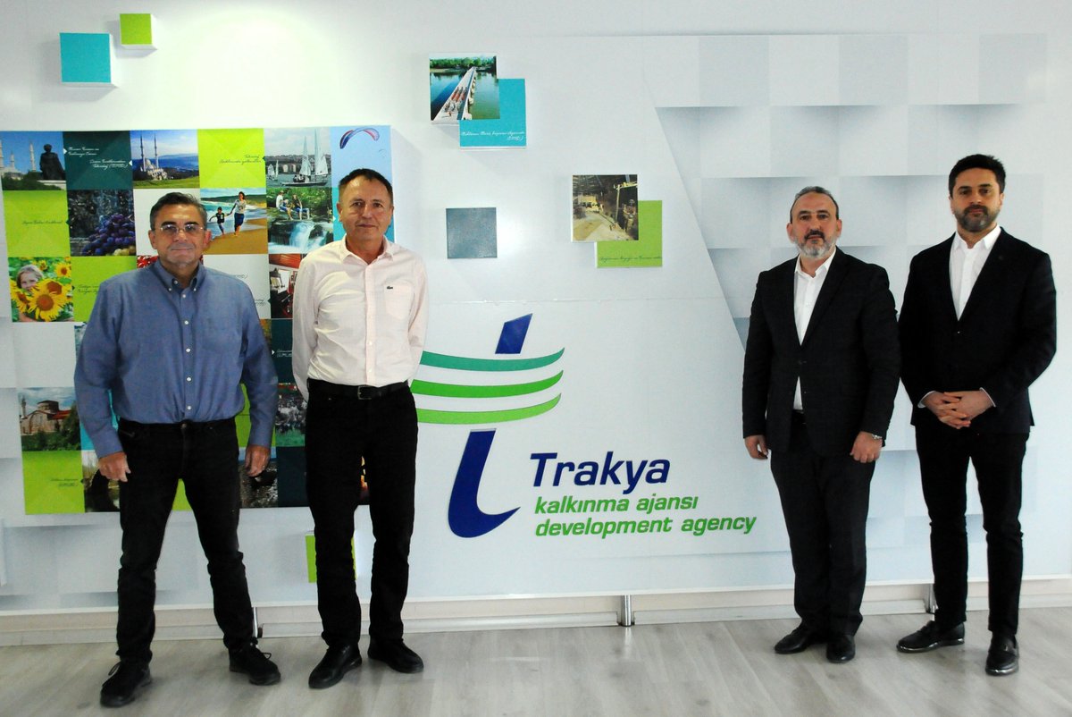 tr21trakya's tweet photo. 📌Trakya Kalkınma Ajansı yatırım destek faaliyetleri kapsamında, bölgede güneş hücresi yatırımı yapmayı planlayan ABD menşeli firma yetkilileri, Genel Sekreter Mahmut Şahin ve Tekirdağ Yatırım Destek Ofisi uzmanları ile bir araya geldi.

@TCSanayi  @KalkinmaAjansGM https://t.co/EJJdUKqSA8